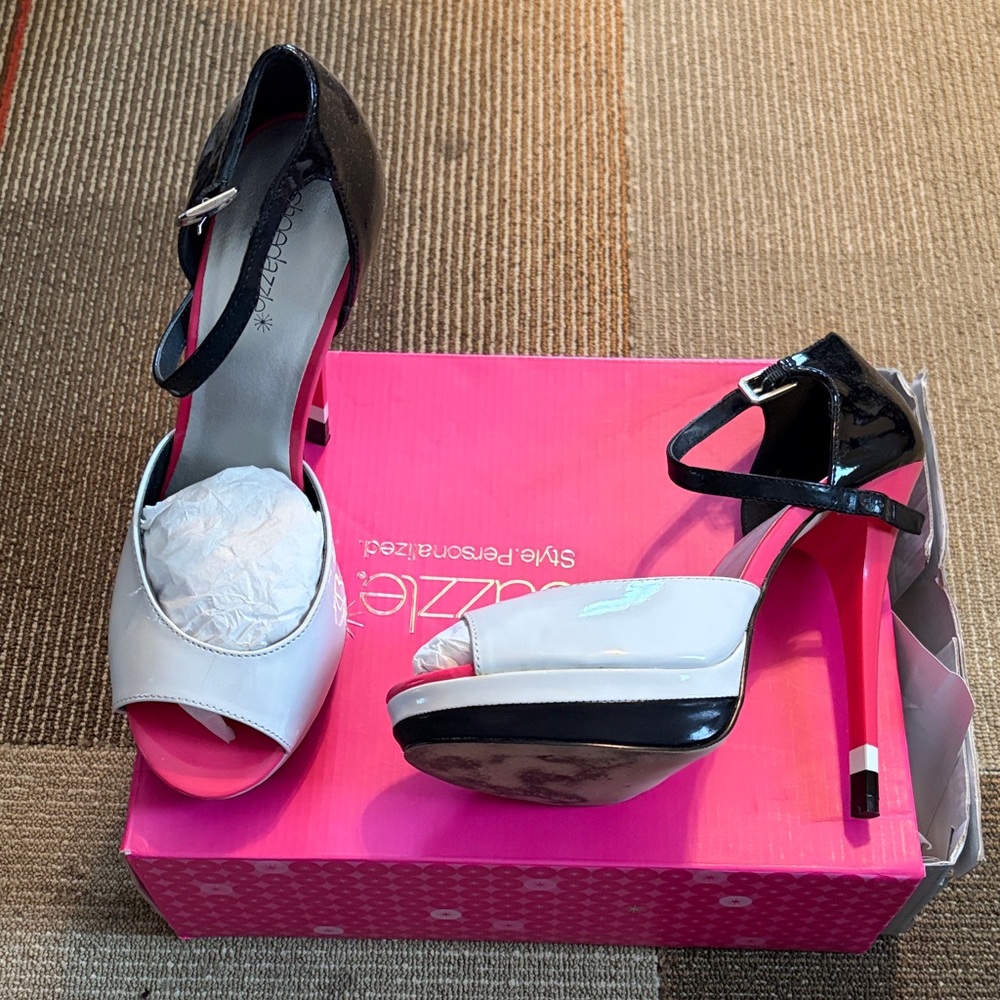 Shoe Dazzle Black and White Peep Toe Heels